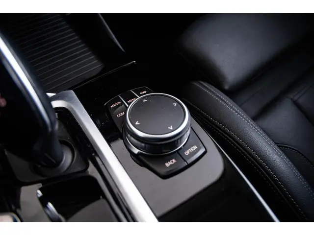 BMW X3 xDrive30i High Executive 2019 Benzine 42