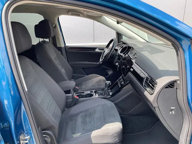 Volkswagen Touran 1.5 TSI Highline 2019 Benzine 20