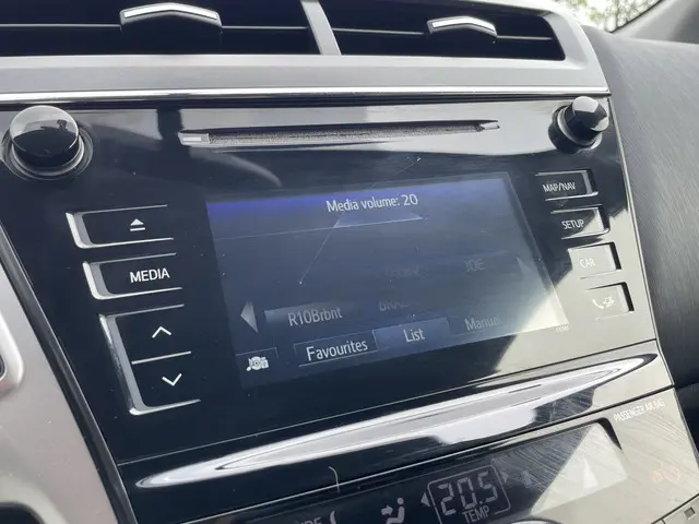 Toyota Prius + 1.8 Comfort 2017 Hybride Benzine 18