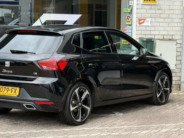 SEAT Ibiza 1.0 EcoTSI FR Plus Connect 2022 Benzine 28