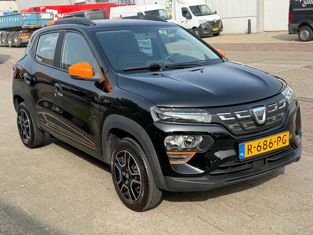 Dacia Spring Comfort Plus 27 kWh 2022 Elektrisch 10