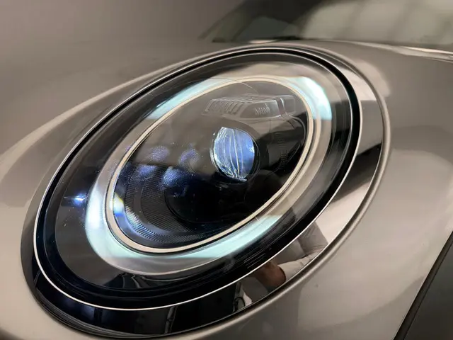 MINI 5-Deurs Cooper 2023 Benzine 26