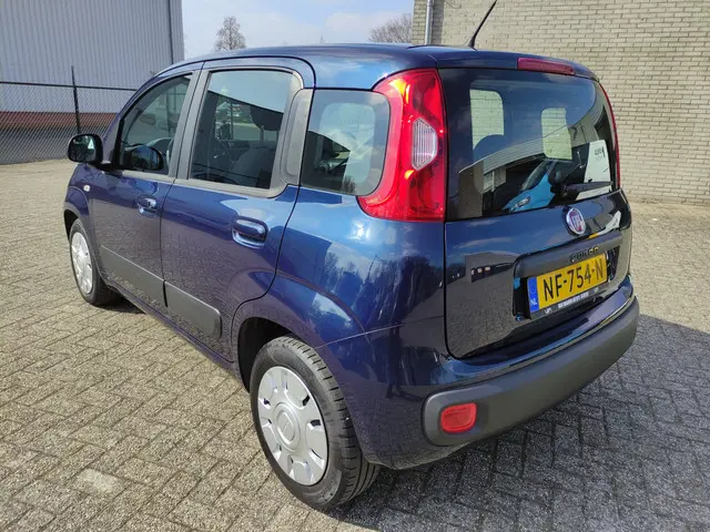 Fiat Panda 1.2 69 Lounge 2017 Benzine 2