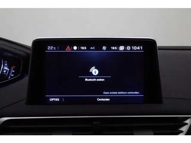 Peugeot 3008 1.2 PureTech Crossway 2019 Benzine 24