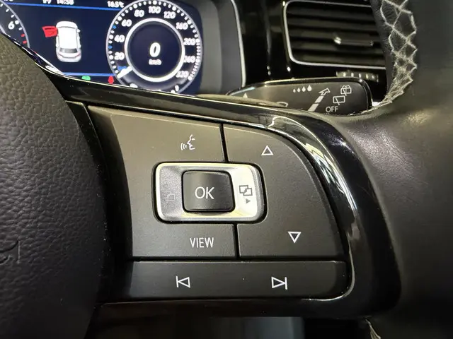 Volkswagen Golf 2.0 TSI 4Motion R 2019 Benzine 13