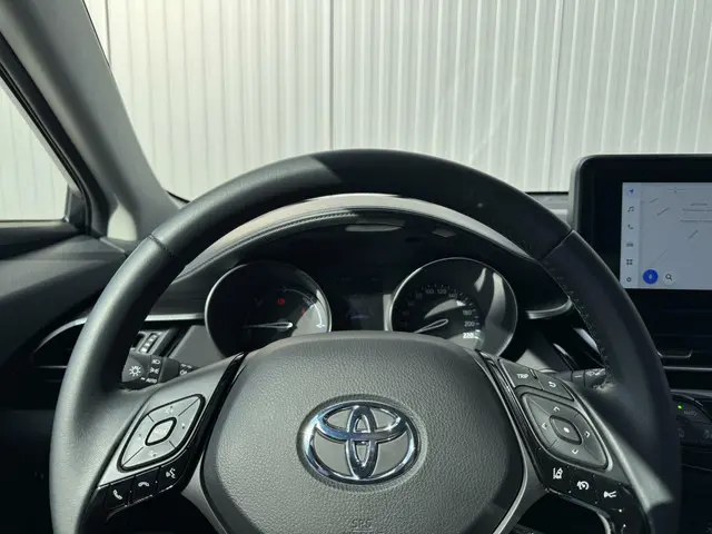Toyota C-HR 1.8 Hybrid Dynamic 2023 Hybride Benzine 9