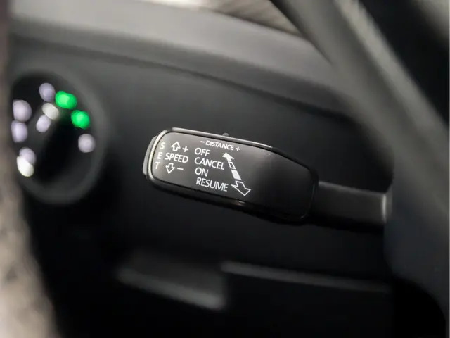 Škoda Superb Combi 1.5 TSI Sportline 2020 Benzine 25