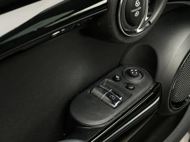 MINI Electric Mini MINI Yours 33 kWh 2021 Elektrisch 19