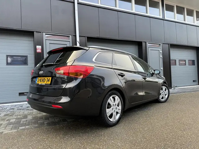 Kia cee'd Sportswagon 1.6 GDI Super Pack 2013 Benzine 6