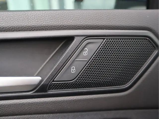 Volkswagen Tiguan 1.5 TSI Comfortline 2020 Benzine 47