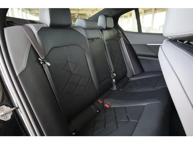 BMW i5 M60 xDrive 2024 Elektrisch 9