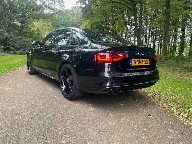 Audi A4 Limousine 1.8 TFSIe Limited S 2014 Benzine 4