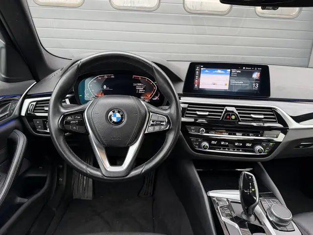 BMW 5 Serie 520i Executive Edition 2020 Benzine 24