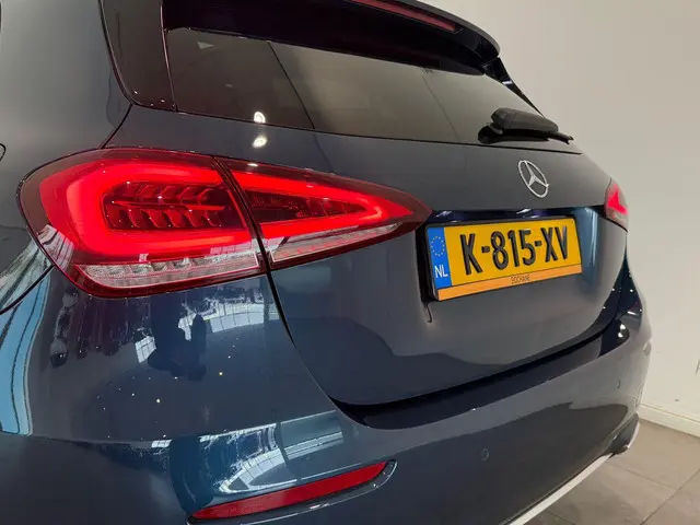 Mercedes-Benz A-Klasse 200 Premium Plus 2021 Benzine 27