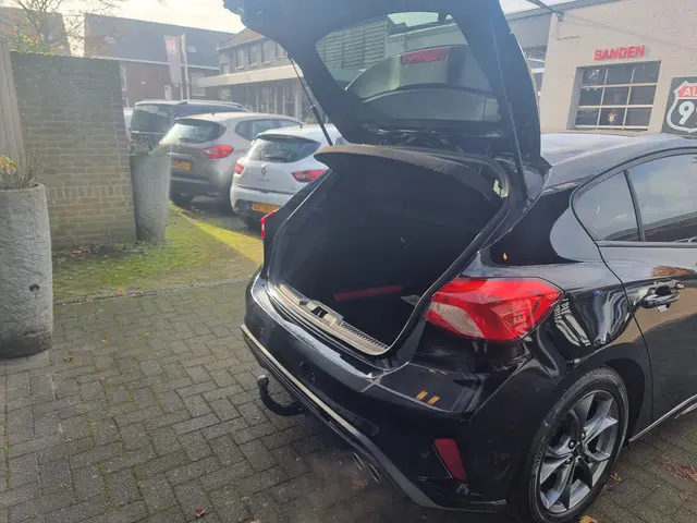 Ford Focus 1.0 EcoBoost ST Line Business 2019 Benzine 9