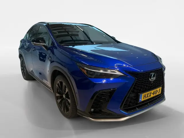 Lexus NX 450h+ AWD F SPORT Line 2025 Hybride Benzine 36