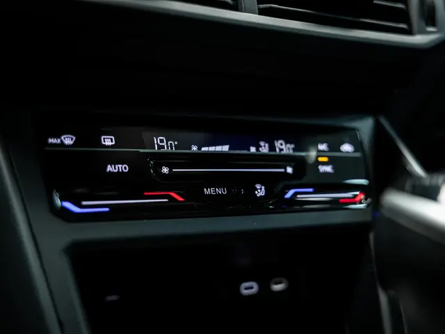 Volkswagen Polo 1.0 TSI R-Line Edition 2025 Benzine 35