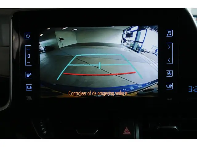 Toyota C-HR 1.8 Hybrid Bitone, Leder 2019 Hybride Benzine 9