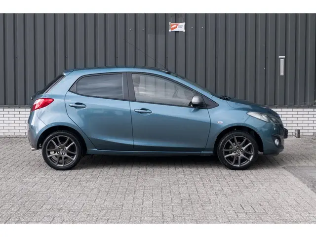Mazda 2 1.3 TS Plus*Naviagtie*Stoelverwarming* 2014 Benzine 5