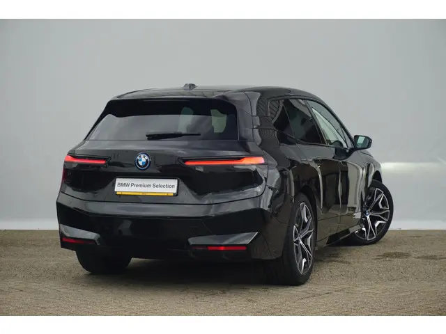 BMW iX xDrive40 2021 Elektrisch 2