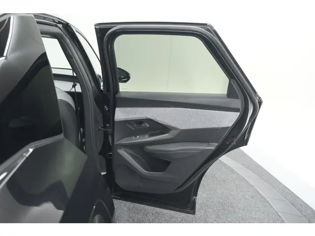 Peugeot 3008 Hybrid 145 e-DCS6 GT 2025 Hybride Benzine 67