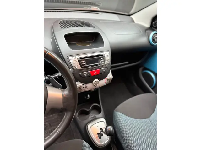 Toyota Aygo 1.0 VVT-i Dynamic Blue Automaat 2013 Benzine 29