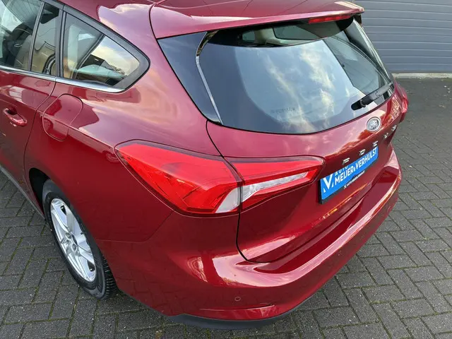 Ford Focus Wagon HELAAS VERKOCHT!!! 2019 Benzine 38