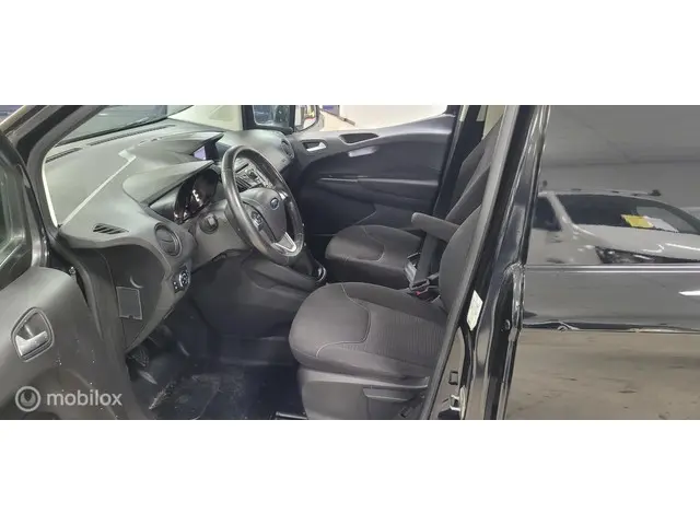 Ford Transit Courier 1.5 TDCI Ambiente 2015 Diesel 10