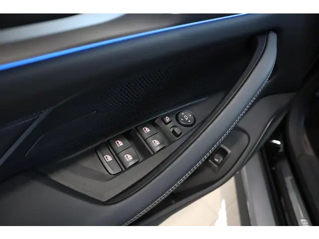 BMW i4 eDrive35 2025 Elektrisch 25