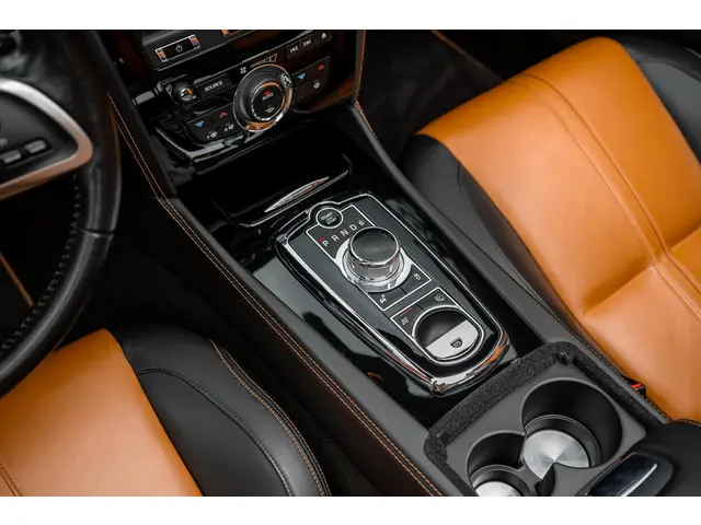 Jaguar XK XKR 5.0 V8 XKR-S Convertible 2012 Benzine 19