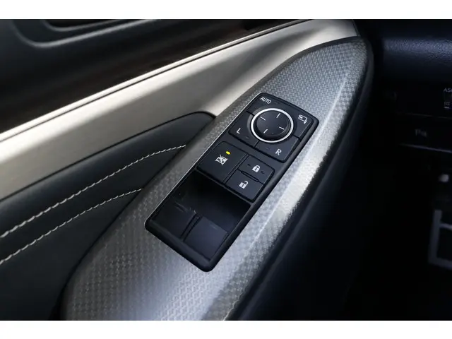 Lexus RC 300h F SPORT Line 2018 Hybride Benzine 19