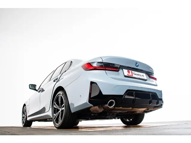 BMW 3 Serie 330e 2025 Hybride Benzine 13