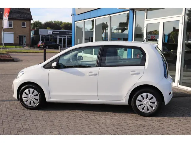 Volkswagen up! 1.0 BMT move up! 2019 Benzine 3