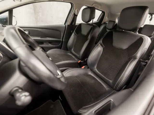 Renault Clio 0.9 TCe Intens Sport 2019 Benzine 13