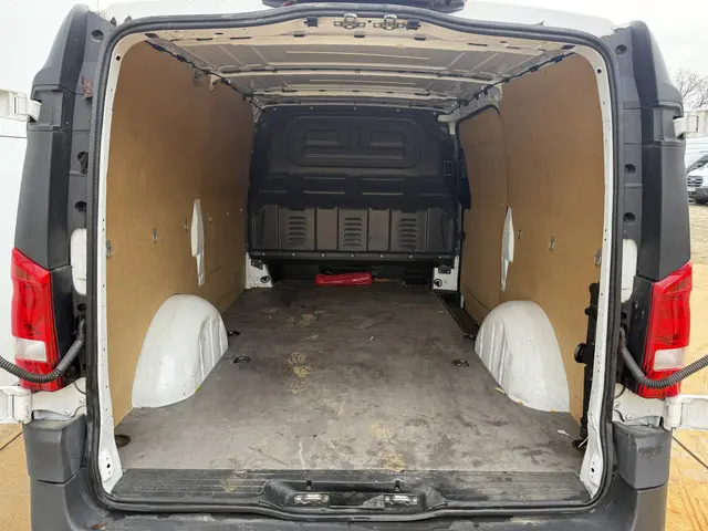 Mercedes-Benz eVito 112 66kWh 2022 Elektrisch 12