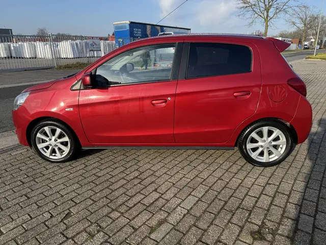 Mitsubishi Space Star 1.2 Intense+ 2013 Benzine 5