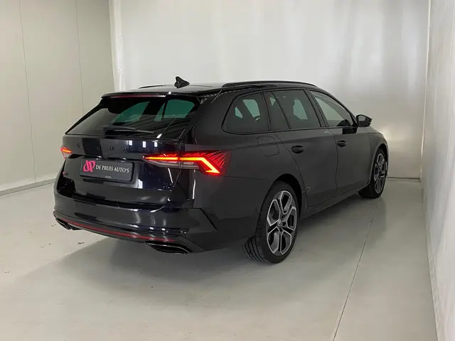 Škoda Octavia RS iV 2021 Hybride Benzine 3