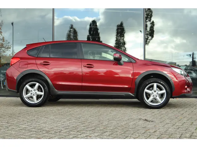 Subaru XV 2.0I LUXURY PLUS AWD AUT. 2012 Benzine 7