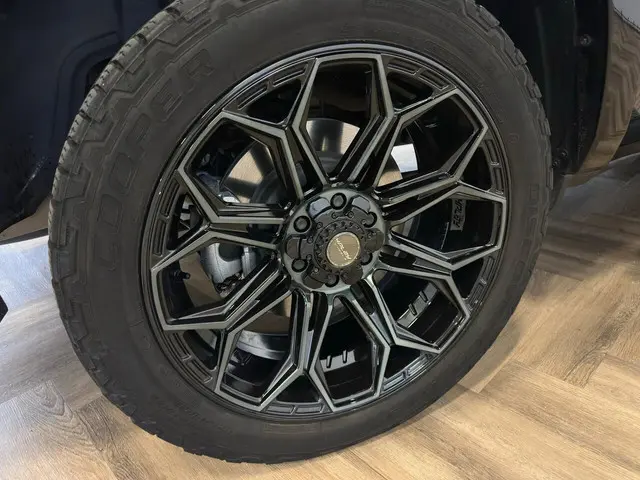 Dodge Ram 1500 5.7 V8 4x4 Crew Cab Laramie 2024 LPG/Gas 12