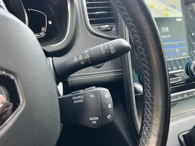 Renault Scénic 1.3 TCe Initiale Paris 2018 Benzine 32