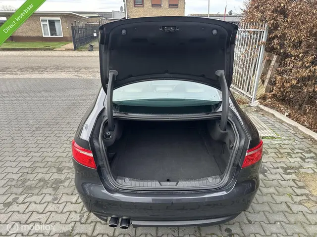 Jaguar XF 2.0d Portfolio 2016 Diesel 8