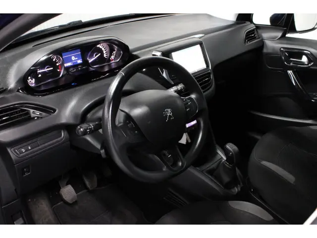Peugeot 208 1.4 VTi Envy 2012 Benzine 14