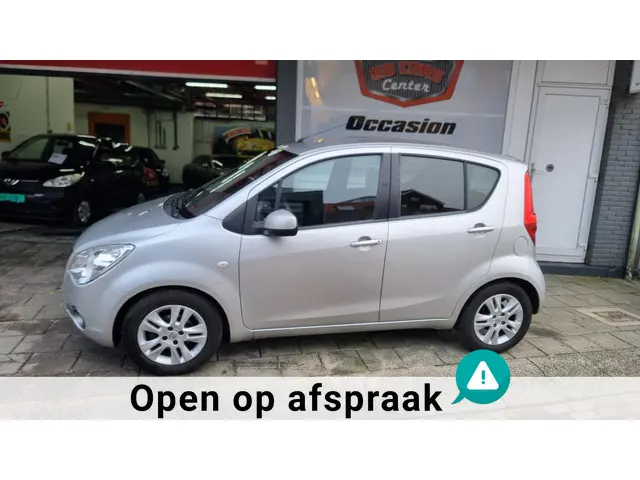 Opel Agila 1.2 Edition AUTOMAAT 2012 Benzine