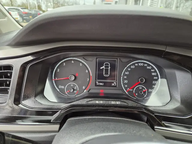 Volkswagen Polo 1.0 TSI Comfortline 2021 Benzine 4