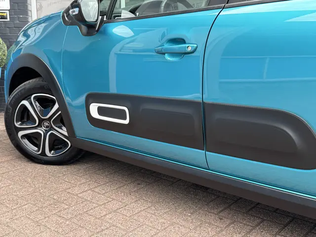 Citroën C3 1.2 PureTech Shine 2022 Benzine 25