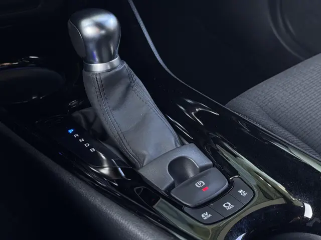 Toyota C-HR 1.8 Hybrid Style 2019 Hybride Benzine 10