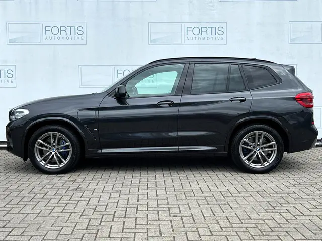 BMW X3 xDrive30e Executive 2021 Hybride Benzine 15