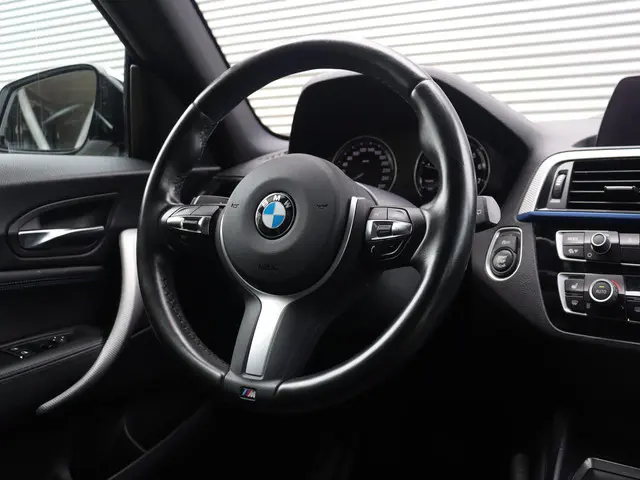 BMW 1 Serie 3-deurs 116i 2018 Benzine 33