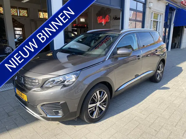 Peugeot 5008 1.2 PureTech Allure 2018 Benzine