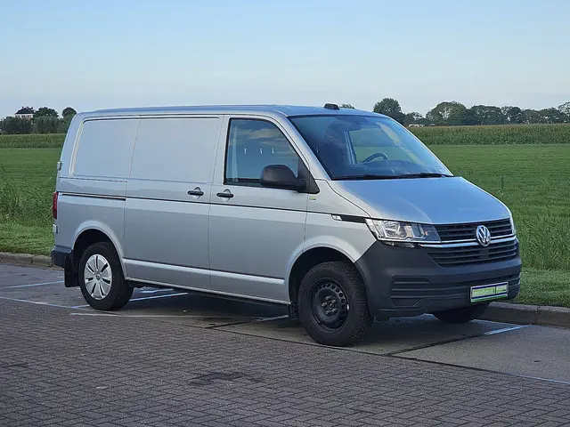 Volkswagen Transporter 2.0 TDI 2023 Diesel 5
